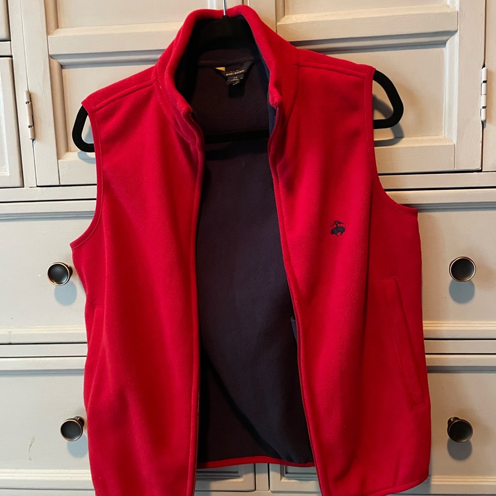 Brooks Brothers XS red fleece vest